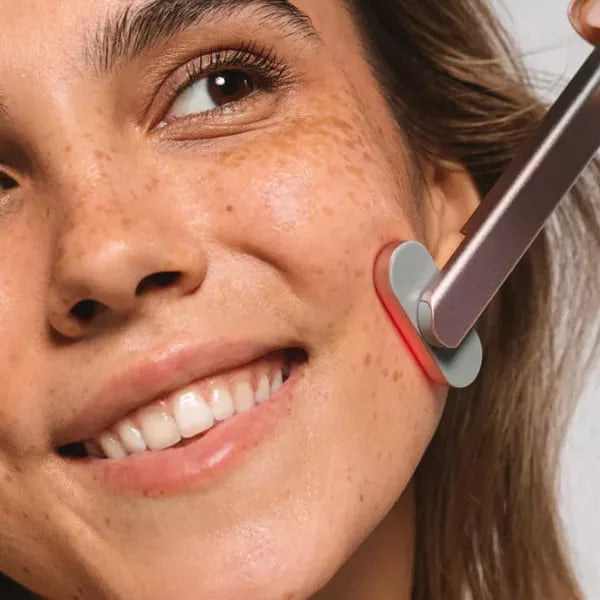 4-in-1 Microcurrent Eye & Face Wand — Red Light Therapy + EMS + Warmth + Massage